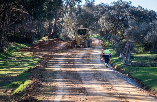 Nuevas obras de mejoras en dos caminos provinciales entre Paterna, Villalba y La Palma