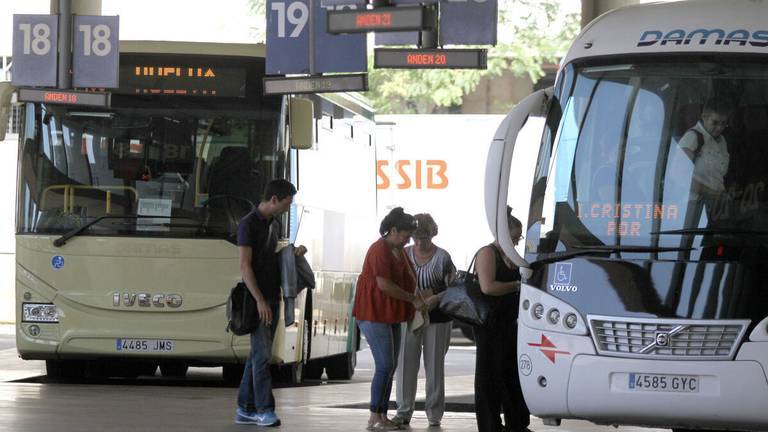 Autobuses-Damas-estacion-Huelva_1092201288_105815164_1200x675