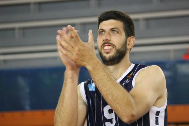 Sebas Domínguez: “Teníamos ventaja dentro y los compañeros supieron buscarme”
