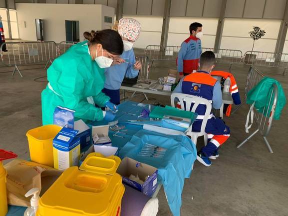 Arranca en Huelva la vacunación de los 8.800 docentes onubenses