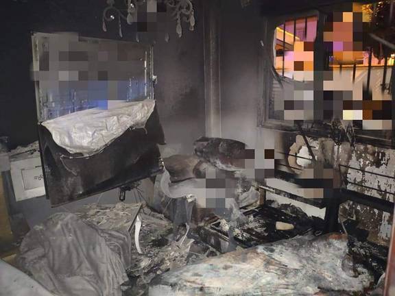 Totalmente calcinada: Así ha quedado esta vivienda de San Juan del Puerto