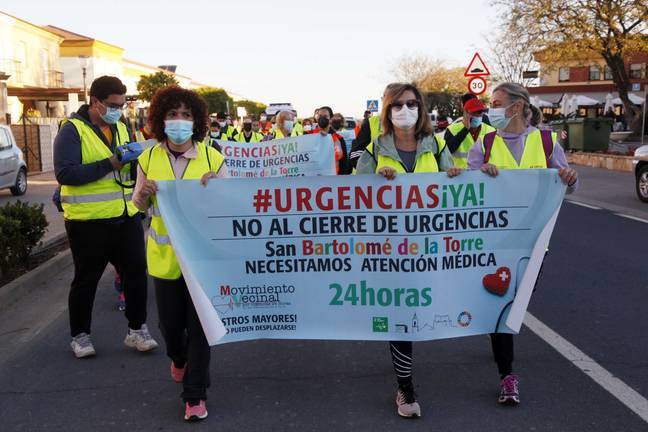 San Bartolomé exige con una marcha a pie mejor servicio sanitario