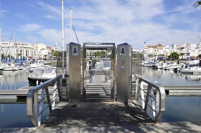 La Junta advierte a pescadores profesionales y deportivos que no tolerará el furtivismo