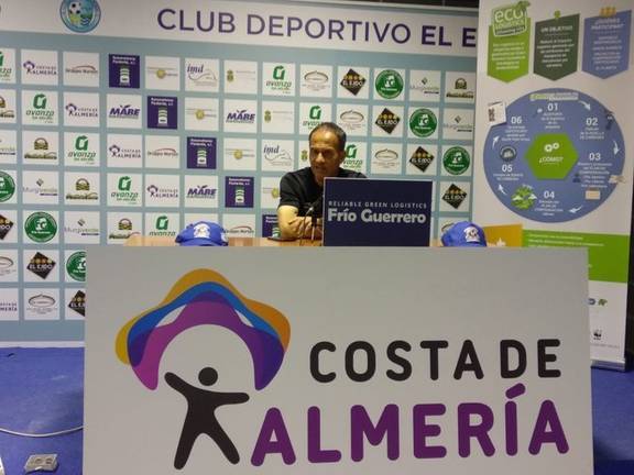 Fran Alcoy: “Jugar contra el Recre en el Nuevo Colombino siempre es un lujo”
