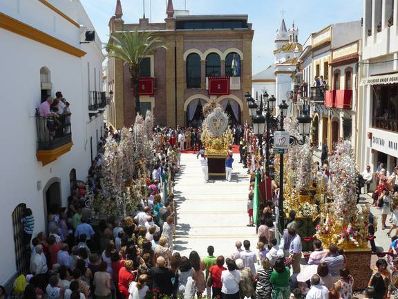 El Condado pierde su color por la suspensión de las Cruces de Mayo 1 El Condado pierde su color por la suspensión de las Cruces de Mayo