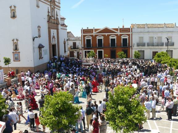 El Condado pierde su color por la suspensión de las Cruces de Mayo 2 El Condado pierde su color por la suspensión de las Cruces de Mayo