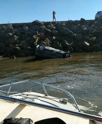 Aparatoso accidente sin heridos en El Espigón