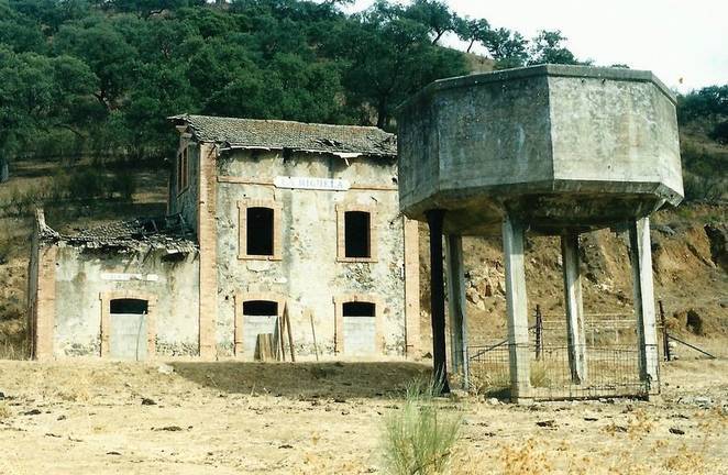 Denuncian el derribo de la Estación de la Rigüela