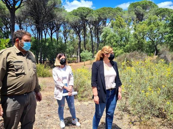 La Junta firma el convenio para los trabajos preventivos de limpieza de montes en Valverde