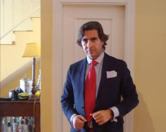 Manuel Moreno Cervantes: “tengo un pequeño estudio de música donde grabo mis composiciones”