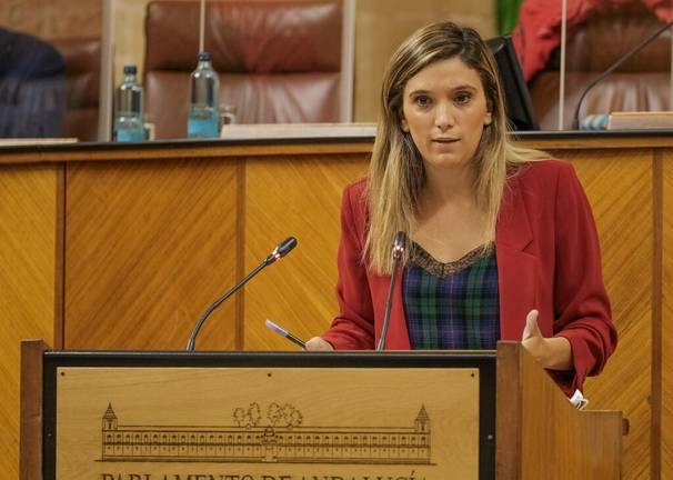María Márquez, portavoz adjunta del PSOE en el Parlamento… y Férriz sustituye a Fiscal