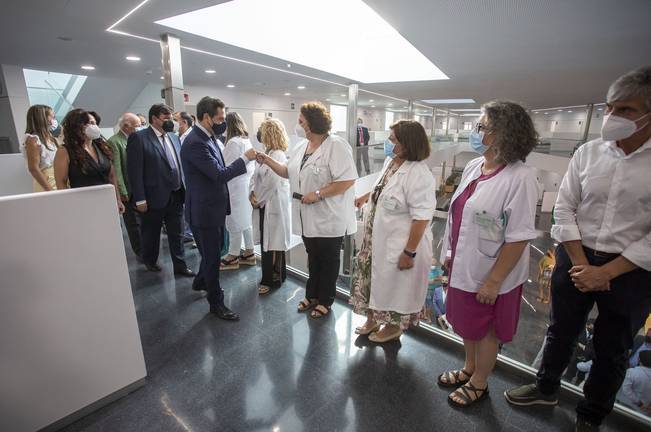 El nuevo centro de salud de Isla Chica abre sus puertas este jueves a los usuarios