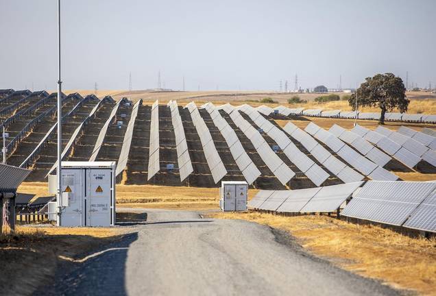 Inaugurada la planta fotovoltaica de Huelva con 113.686 paneles solares