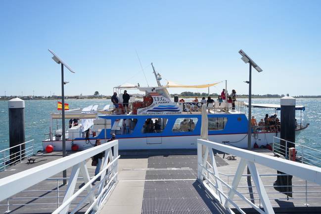 El crucero Eurociudad del Guadiana inaugura su ruta con agentes turísticos, culturales e institucionales