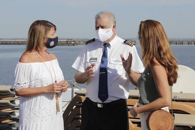 El crucero ‘La Belle de Cadix’ hace escala en el Puerto de Huelva