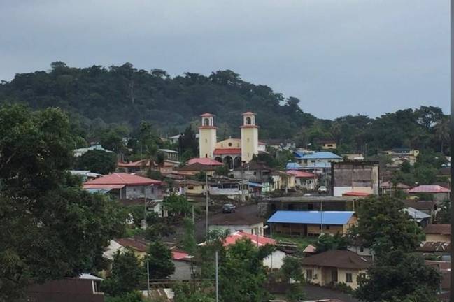 Una vecina de Huelva lanza un crowding para financiar una escuela secundaria en Guinea Ecuatorial