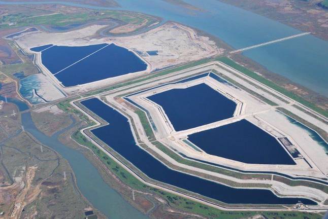 Mesa de la Ría exige a Fertiberia que haga público el plan para la zona 4
