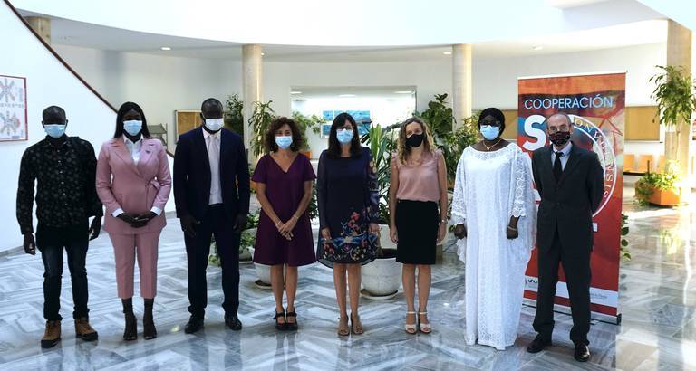 La UHU expone sus proyectos de cooperación técnica y académica con Senegal