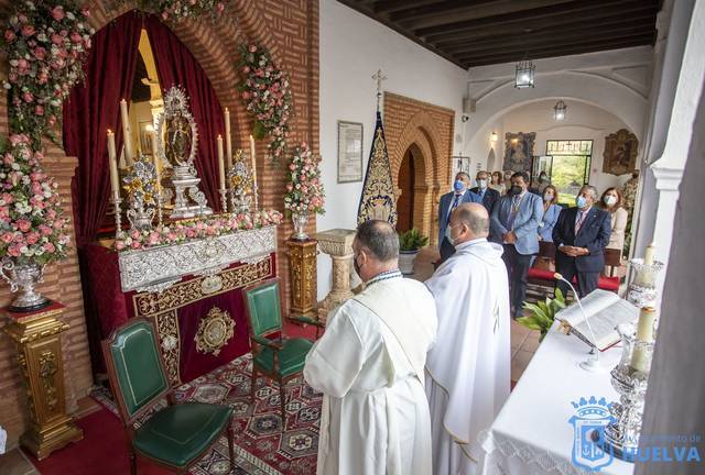 Los Obispos del Sur abren la puerta a retomar los grandes cultos en la calle