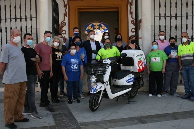 ‘Abriendo Puertas’ presenta en Moguer un nuevo servicio de paquetería innovador, social y sostenible