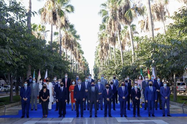 La Presidenta de la Diputación se une a la FEMP en Almería