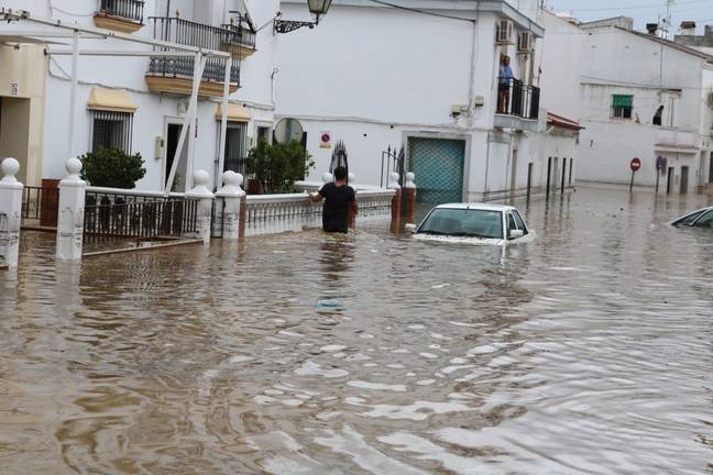 Las cifras del diluvio espantan: hasta 146 litros por m2. Gran despliegue para la reconstrucción 9 Las cifras del diluvio espantan: hasta 146 litros por m2. Gran despliegue para la reconstrucción