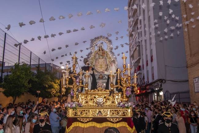 Huelva ya vive ambiente de Semana Santa y se anuncia hasta el Carnaval