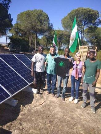 Reclaman a Lucena la devolución de los paneles solares confiscados a los inmigrantes