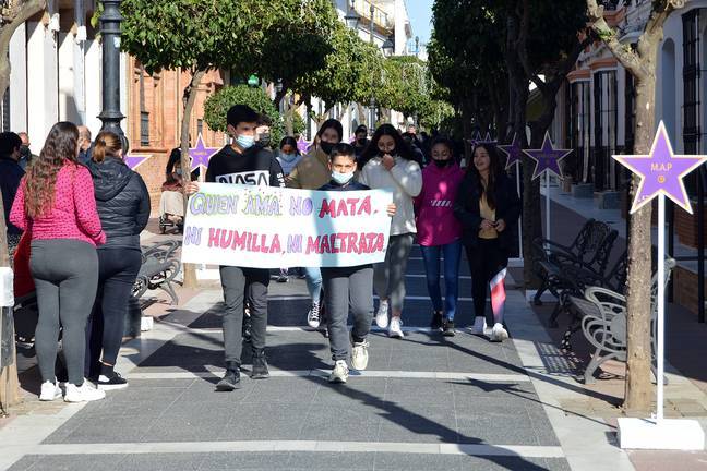 Huelva entera muestra su rechazo a la violencia contra las mujeres