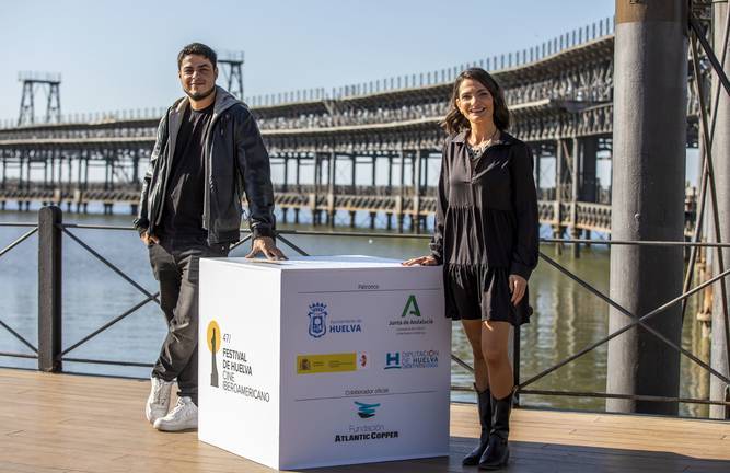 David Sainz y Teresa Segura reciben el Premio Luz del Festival de Huelva