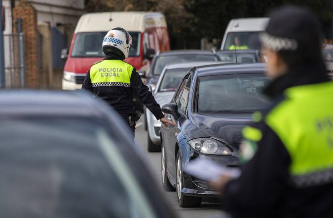 Detenido un pirómano que lanzó patadas y bocados a los agentes que le detuvieron