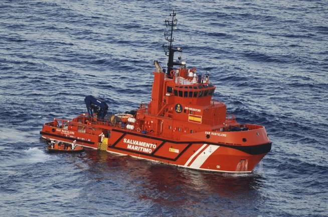 Salvamento Marítimo mantiene activa la búsqueda de los desaparecidos en la costa de Isla Cristina