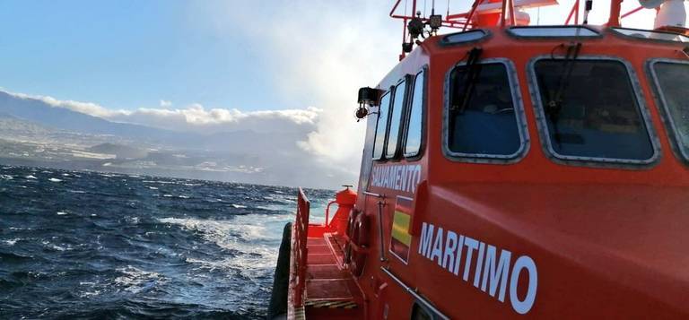 Desasosiego en Isla Cristina: Buscan a dos jóvenes desaparecidos a 60 millas de la costa