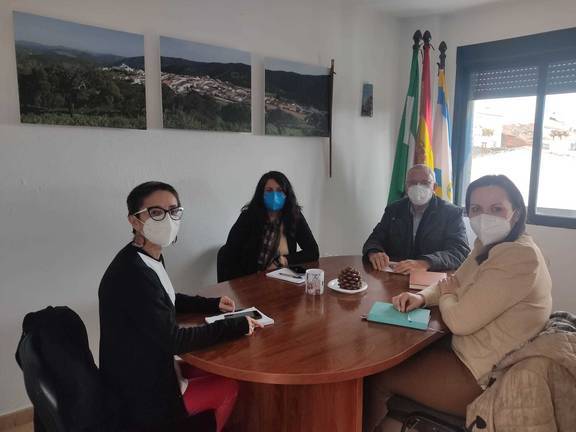 Cumbres Mayores, Hinojales y Cañaveral de León reclaman una solución a los cortes de luz