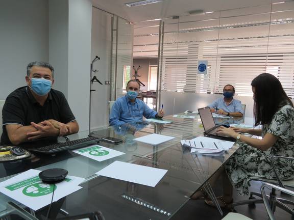 Transformación Económica apoya con 500.000 euros un centro de biomasa en Gibraleón