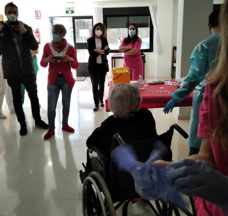 Exigen la cobertura de bajas laborales en las residencias ante la escalada de contagios