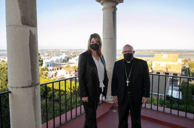 El obispo recibe a la presidenta del Puerto