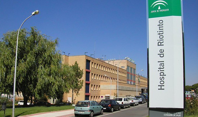 Un hombre de 42 años, herido grave por quemaduras en un incendio en Aracena