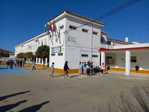 La Junta invierte cerca de 160.000 € en la mejora de los centros educativos de Paterna