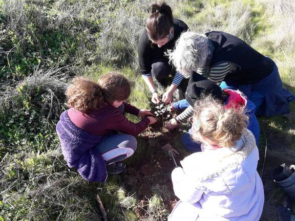 Los afectados por el incendio de Almonaster reivindican apoyo para su recuperación