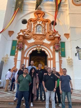 El equipo humano que hizo posible la retransmisión de las 13 horas de la procesión de la Virgen del Rocío
