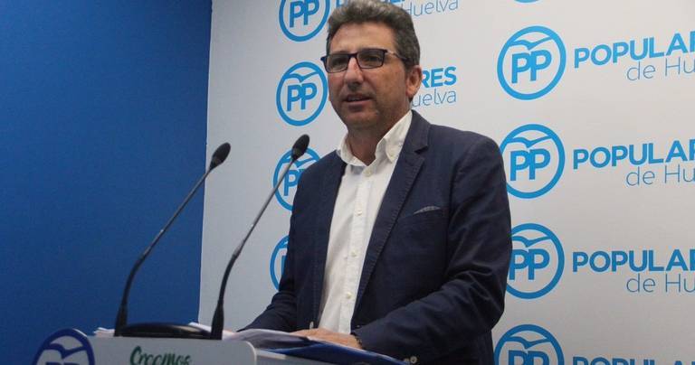 El BOJA publica el cese de Verano y Fernández (PP): Álvaro Burgos, nuevo delegado del Gobierno